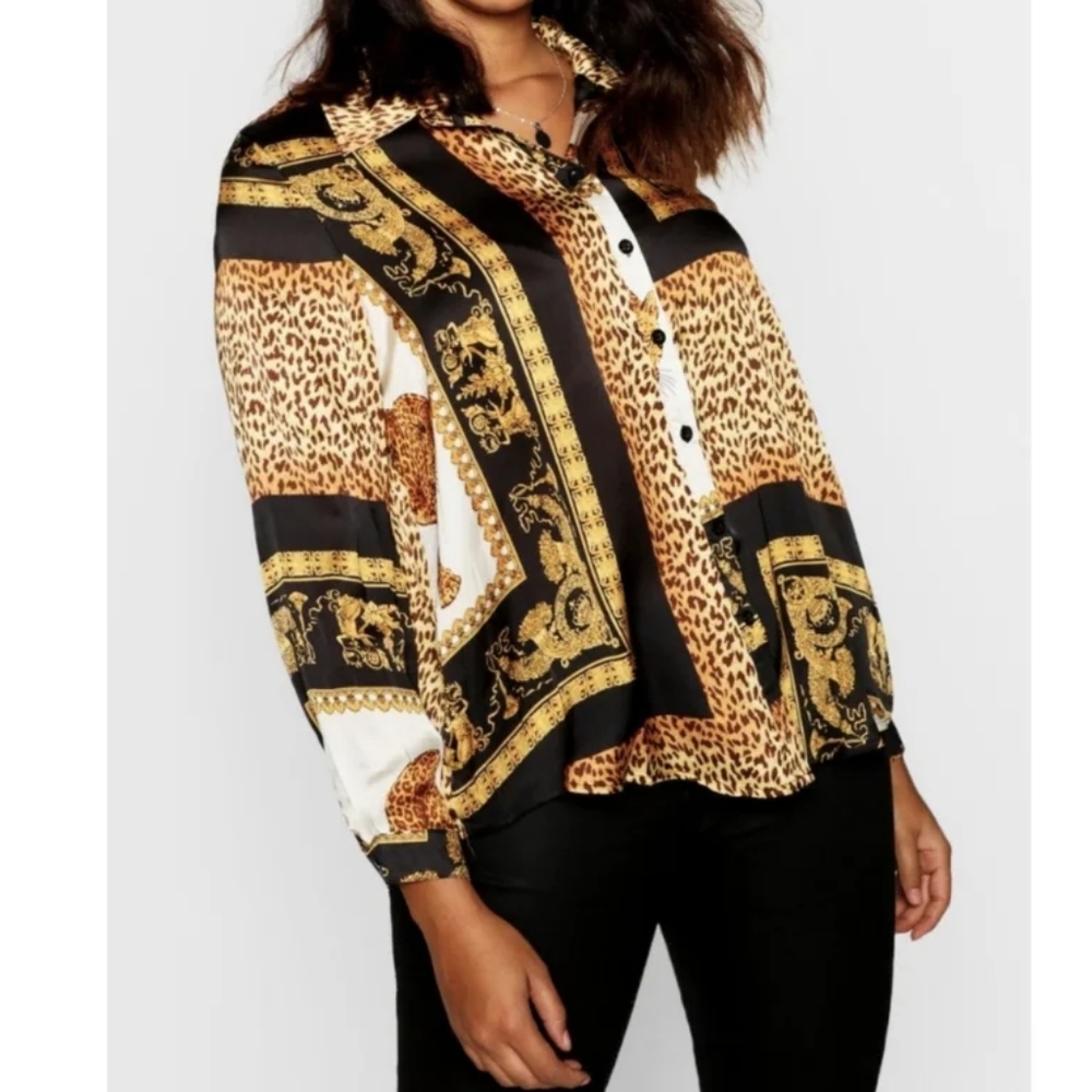 NWT Chain Printed Oversized Shirt
